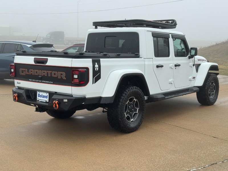Jeep Gladiator Vehicle Image 03