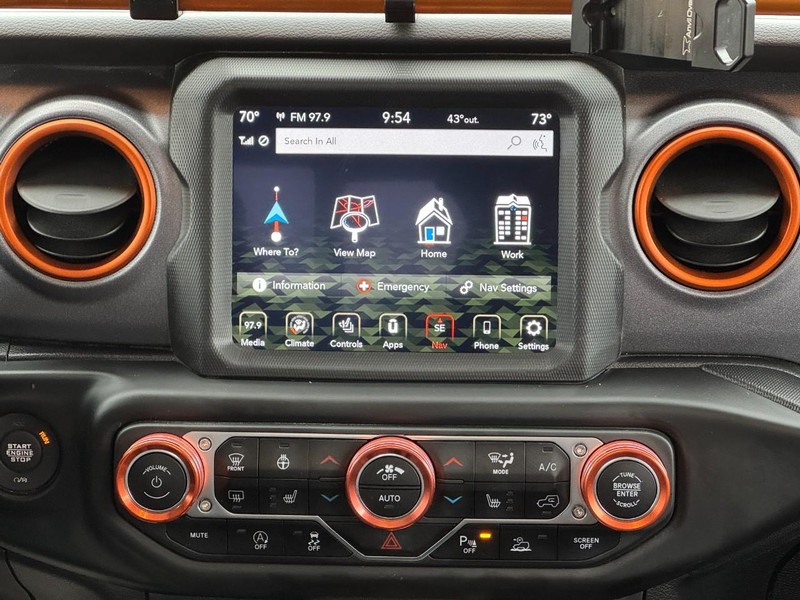 Jeep Gladiator Vehicle Image 12