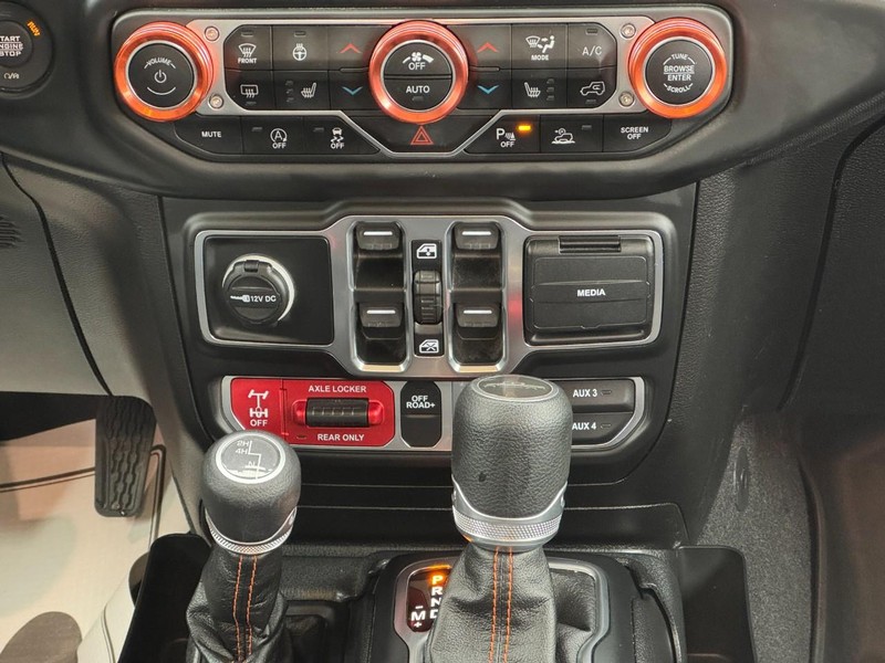 Jeep Gladiator Vehicle Image 13