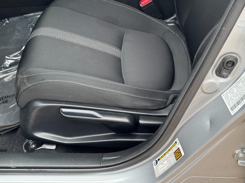 Honda Civic Sedan Vehicle Image 22