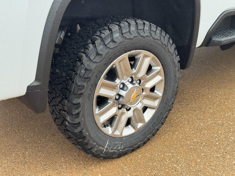 Chevrolet Silverado 3500HD Vehicle Image 04