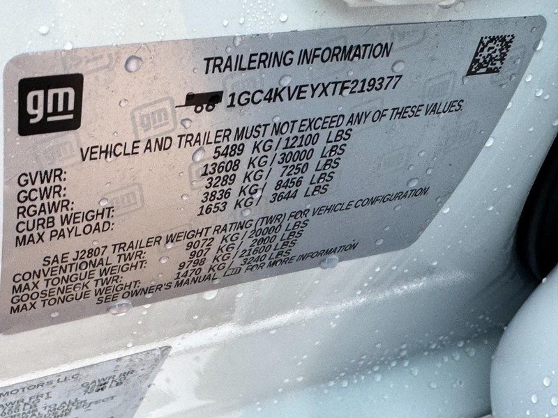 Chevrolet Silverado 3500HD Vehicle Image 19