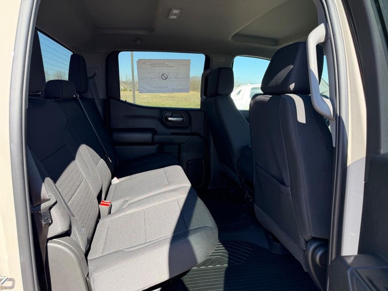 Chevrolet Silverado 1500 Vehicle Image 05