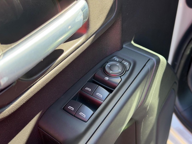 Chevrolet Silverado 1500 Vehicle Image 13