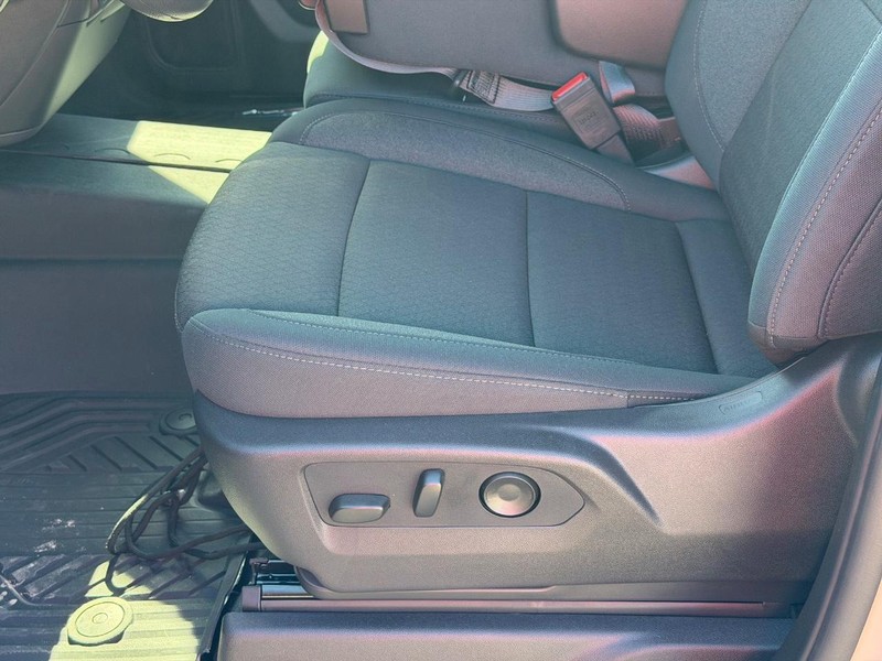 Chevrolet Silverado 1500 Vehicle Image 14