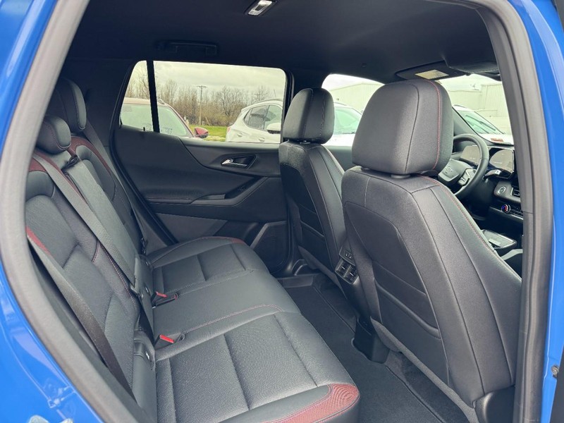 Chevrolet Equinox Vehicle Full-screen Gallery Image 10