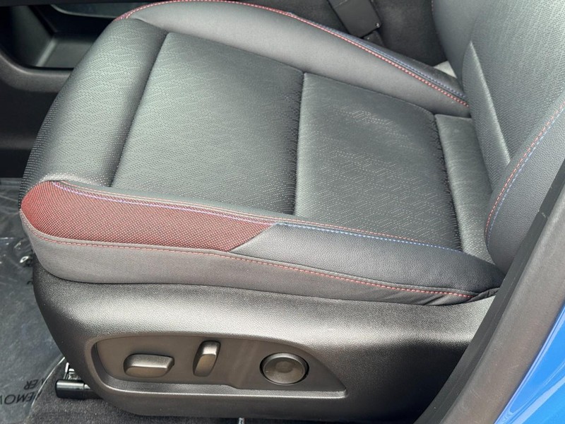 Chevrolet Equinox Vehicle Full-screen Gallery Image 24