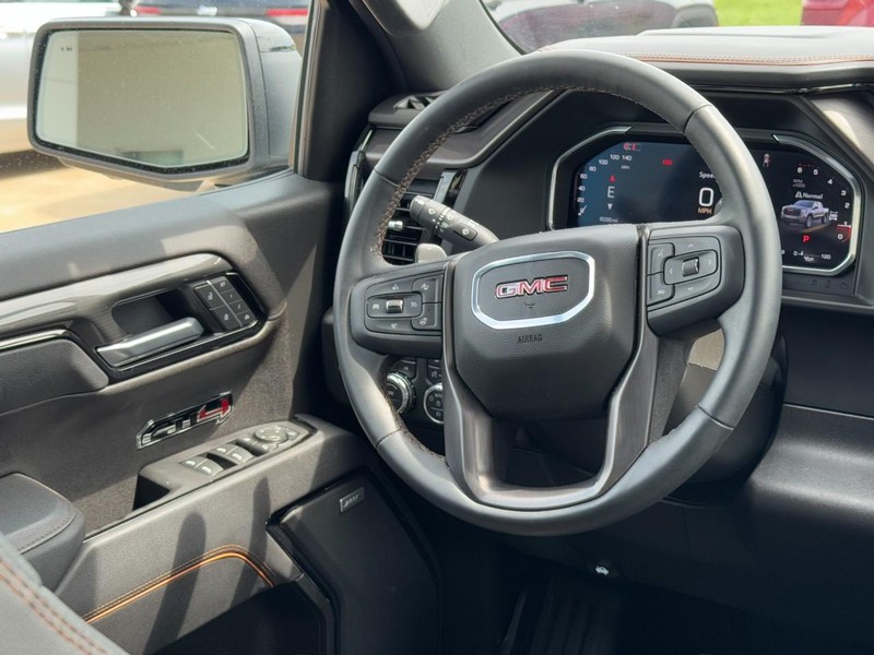 GMC Sierra 1500 Vehicle Image 13