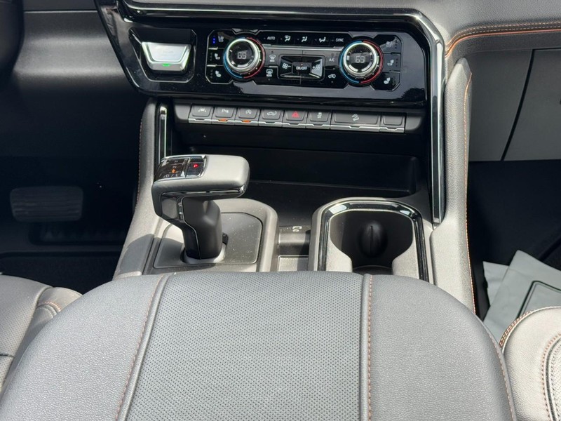 GMC Sierra 1500 Vehicle Image 15