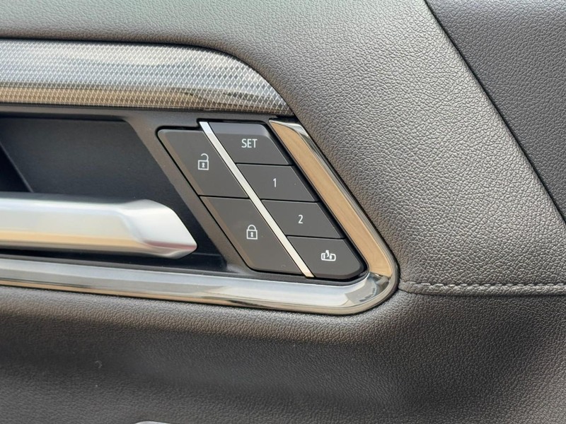 GMC Sierra 1500 Vehicle Image 17