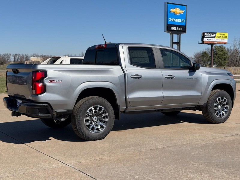 Chevrolet Colorado Vehicle Image 03