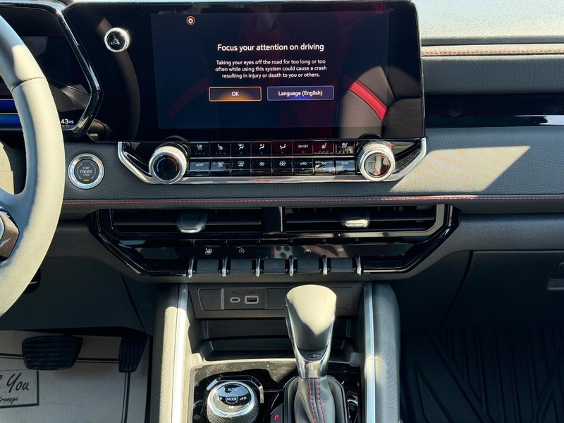 Chevrolet Colorado Vehicle Image 08