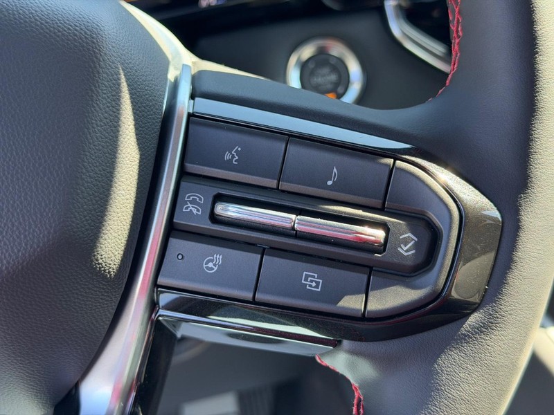 Chevrolet Colorado Vehicle Image 12