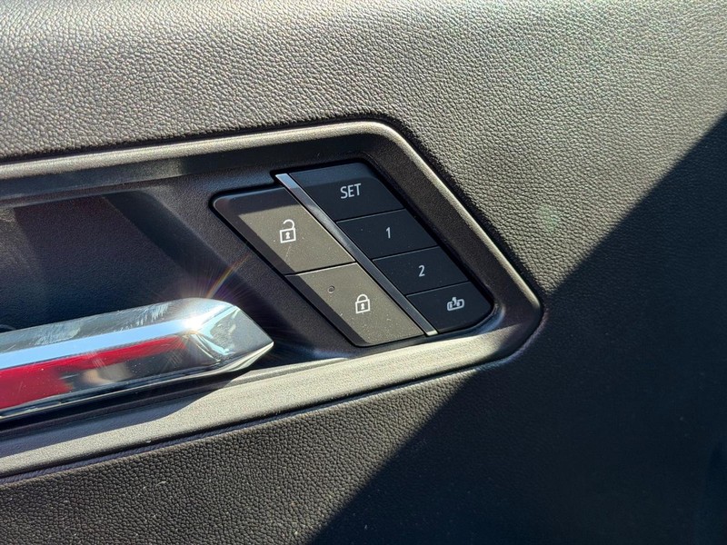 Chevrolet Colorado Vehicle Image 15