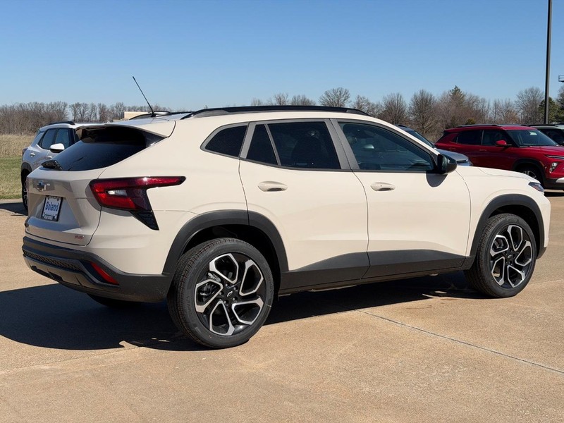 Chevrolet Trax Vehicle Image 03