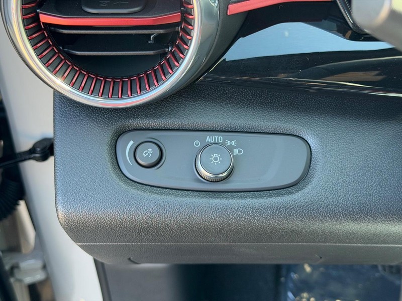 Chevrolet Trax Vehicle Image 10