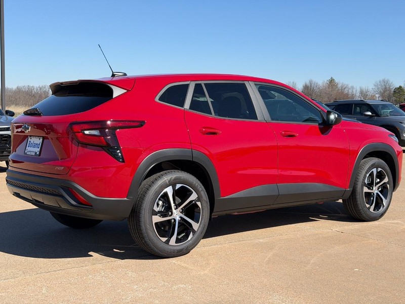 Chevrolet Trax Vehicle Image 03