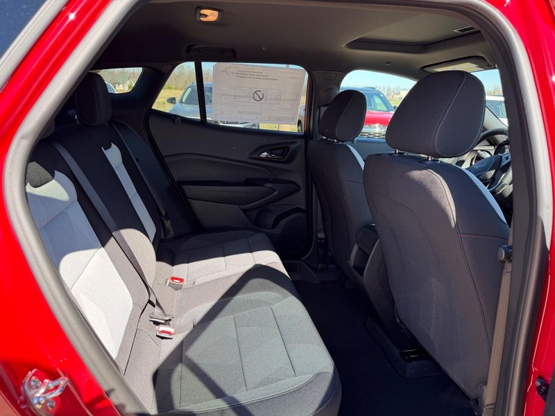 Chevrolet Trax Vehicle Image 05