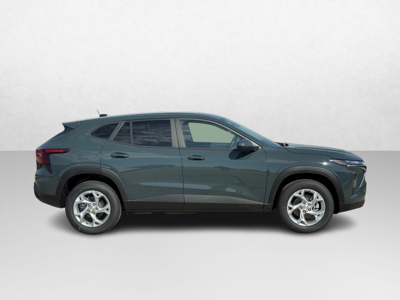 Chevrolet Trax Vehicle Image 02