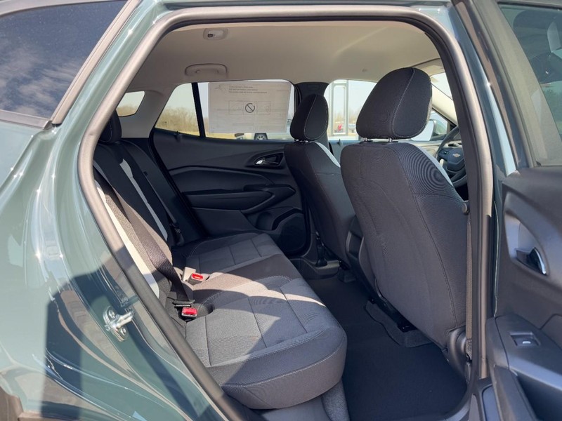 Chevrolet Trax Vehicle Image 05