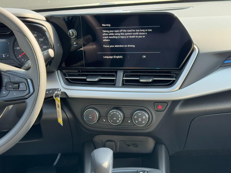 Chevrolet Trax Vehicle Image 08