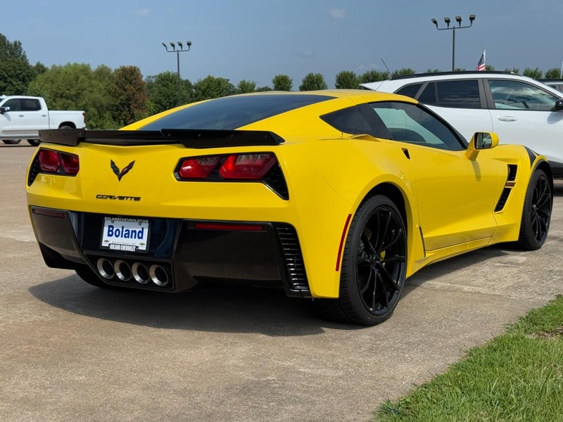 Chevrolet Corvette Vehicle Image 03