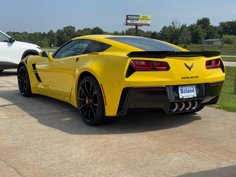 Chevrolet Corvette Vehicle Image 06