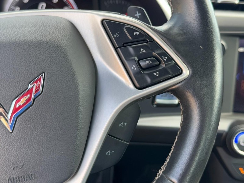 Chevrolet Corvette Vehicle Image 19