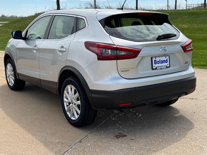 Nissan Rogue Sport Vehicle Image 06