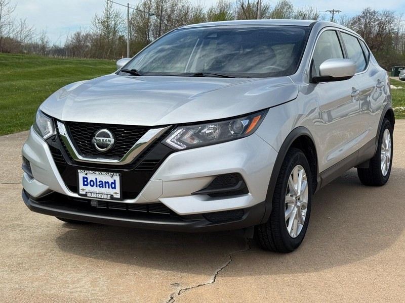 Nissan Rogue Sport Vehicle Image 08