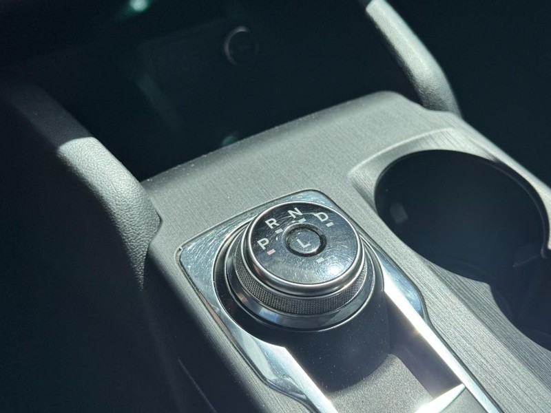 Ford Escape Vehicle Image 19