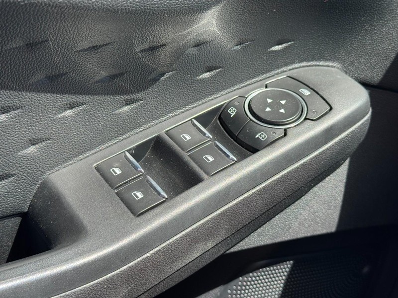 Ford Escape Vehicle Image 22