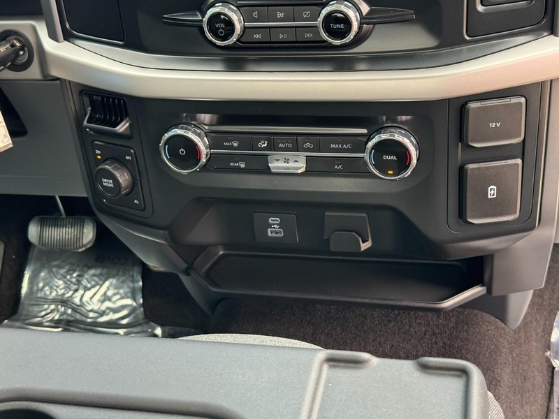 Ford F-150 Vehicle Image 14