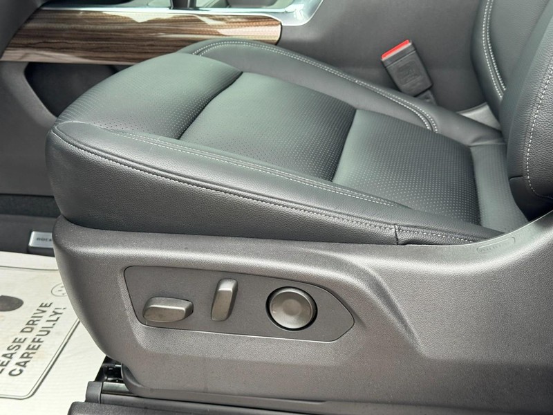 Chevrolet Silverado 1500 Vehicle Image 11