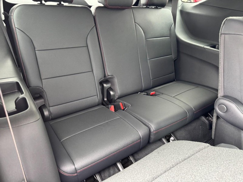 Chevrolet Traverse Vehicle Image 06