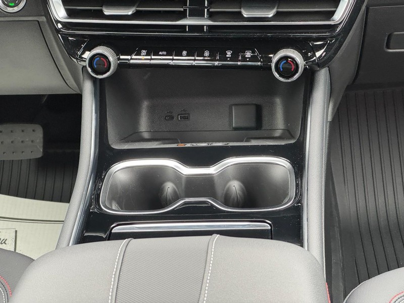 Chevrolet Traverse Vehicle Image 10