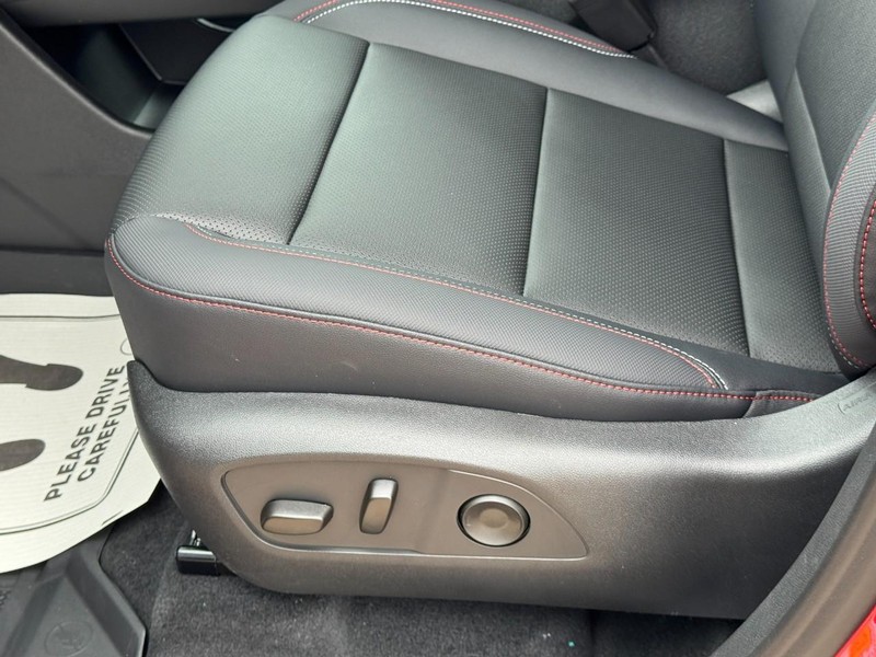 Chevrolet Traverse Vehicle Image 12