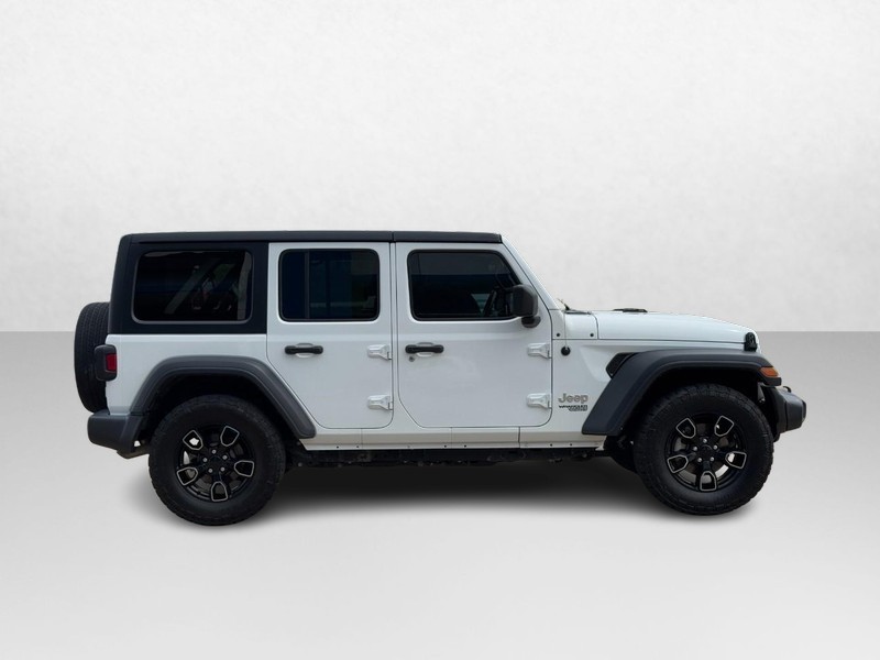Jeep Wrangler Unlimited Vehicle Image 02