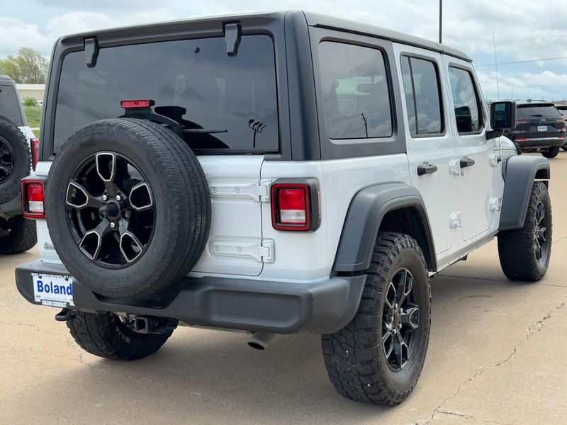 Jeep Wrangler Unlimited Vehicle Image 03