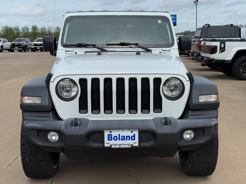 Jeep Wrangler Unlimited Vehicle Image 09