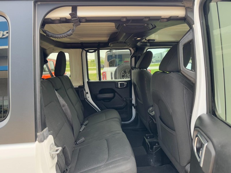 Jeep Wrangler Unlimited Vehicle Image 10