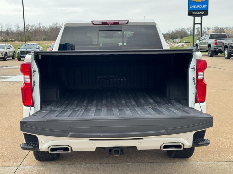 Chevrolet Silverado 1500 Vehicle Image 04