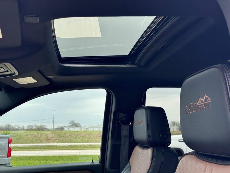 Chevrolet Silverado 1500 Vehicle Image 26