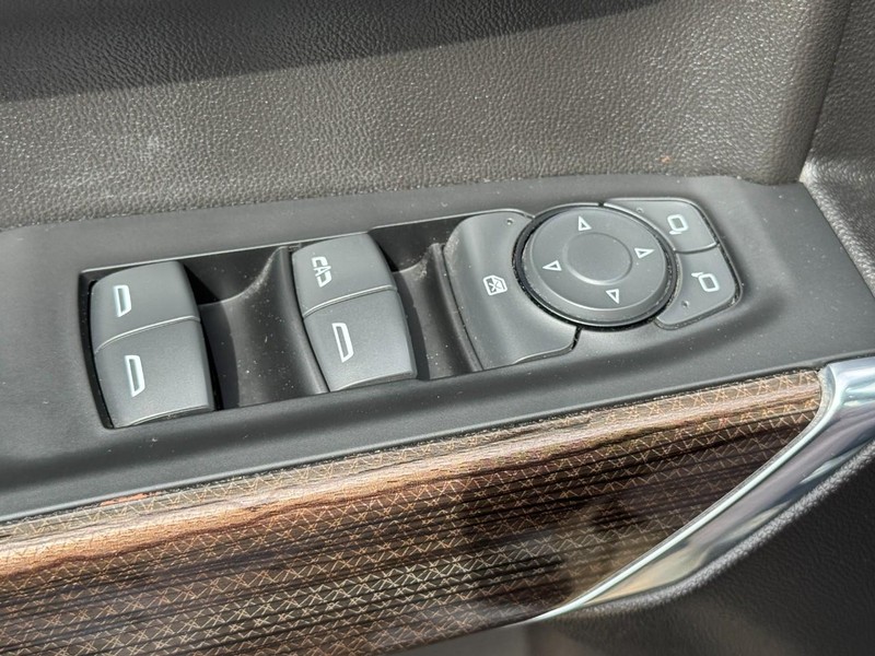 Chevrolet Silverado 1500 Vehicle Image 21