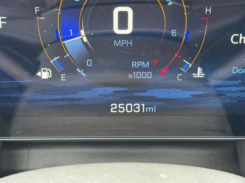 Chevrolet Equinox Vehicle Full-screen Gallery Image 18