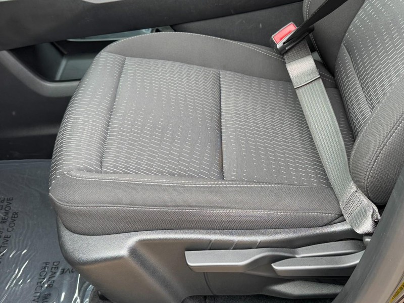 Chevrolet Equinox Vehicle Full-screen Gallery Image 22