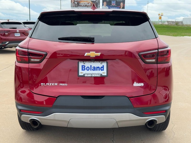 Chevrolet Blazer Vehicle Image 04