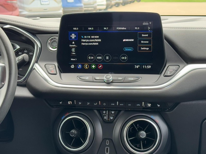 Chevrolet Blazer Vehicle Image 13