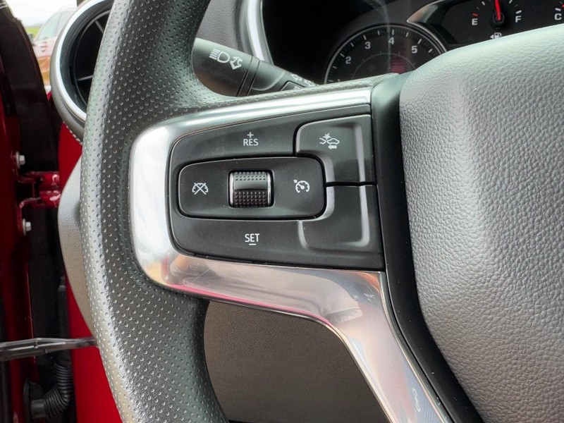 Chevrolet Blazer Vehicle Image 16