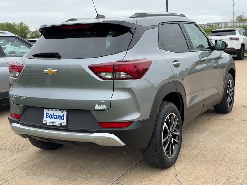 Chevrolet TrailBlazer Vehicle Full-screen Gallery Image 03